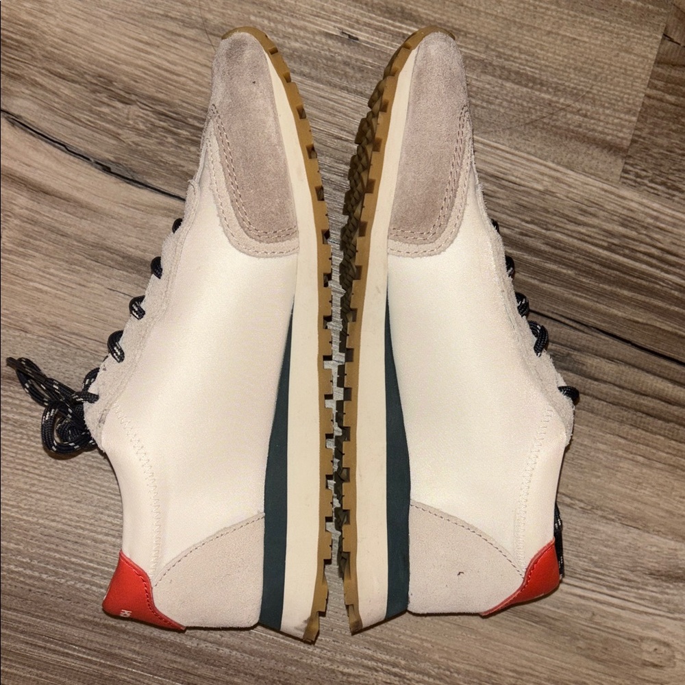 tory burch tennis shoes size 5 1/2!! - Picture 4 of 5